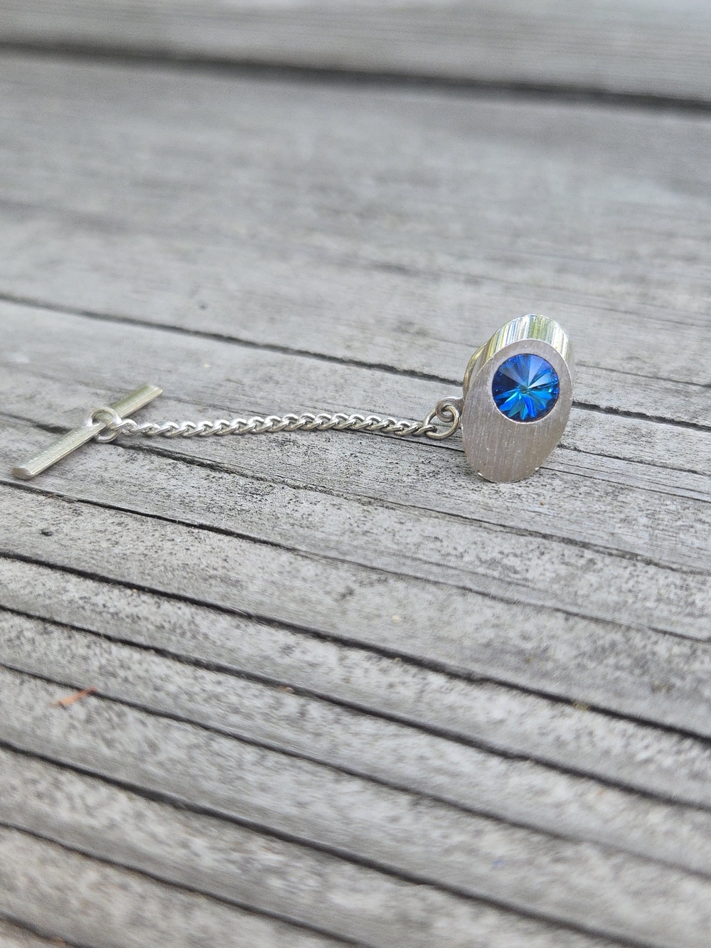 tie pin l sterling silver with blue stone l Sarah Coventry brand l modern design